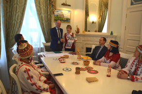В Доме дружбы Ленинградской области с рабочим визитом побывала делегация из Республики Чувашия
