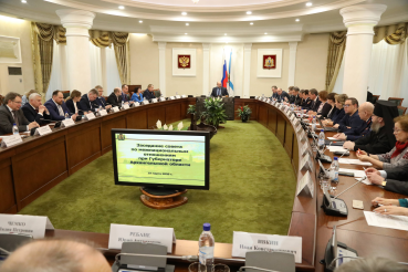 Евгений Сиренький выступил с докладом о реализации нацполитики в Ленобласти 