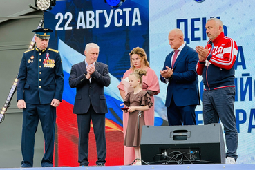 47 регион отметил День Государственного флага